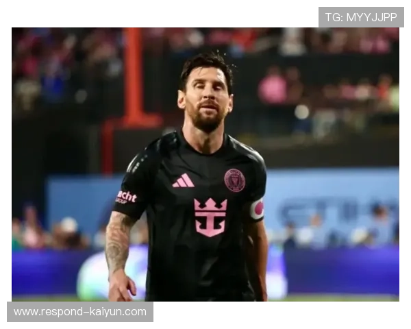 梅西重返巴萨传闻引发热议 足坛震动未来是否回归依旧成谜