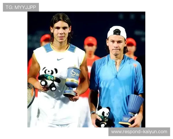 世界网坛焦点再起巨星对决与新生代崛起引发赛季格局全面震荡升级