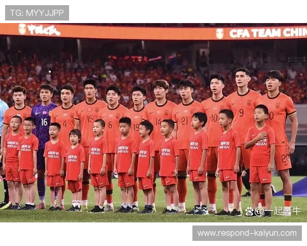 国足备战亚洲杯冲刺阶段 球员状态调整与战术布局分析